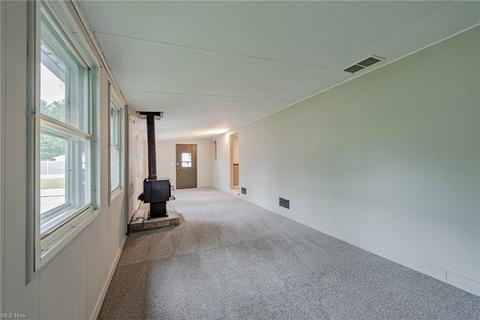 2059 E 37th St, Lorain, OH 44055 photo 12