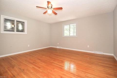 35200 Bainbridge Rd, Solon, OH 44139 photo 17