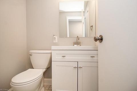 35200 Bainbridge Rd, Solon, OH 44139 photo 14