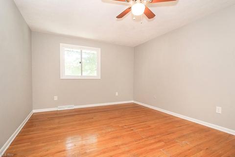 35200 Bainbridge Rd, Solon, OH 44139 photo 15