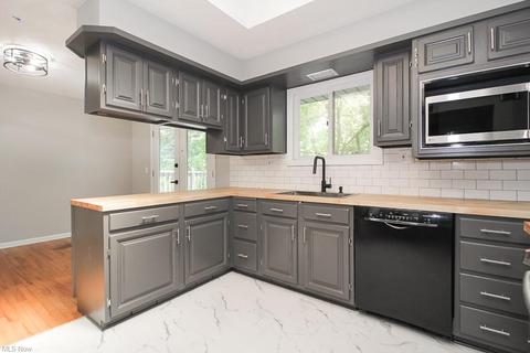 35200 Bainbridge Rd, Solon, OH 44139 photo 11