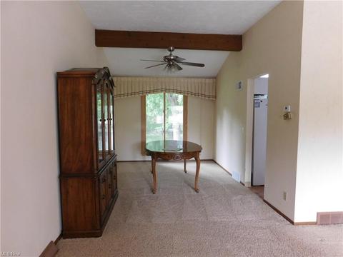 8200 Pinehurst Dr, Parma, OH 44129 photo 6