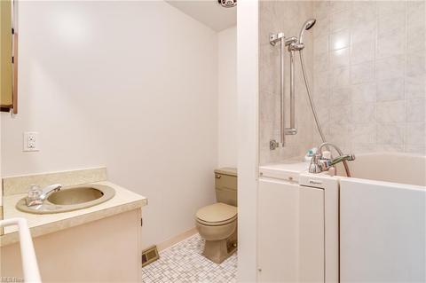 5290 Brainard Rd, Solon, OH 44139 photo 22