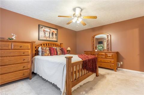 6435 Strawberry Fields Cir NE, Canton, OH 44721 photo 27