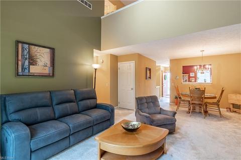 6435 Strawberry Fields Cir NE, Canton, OH 44721 photo 11