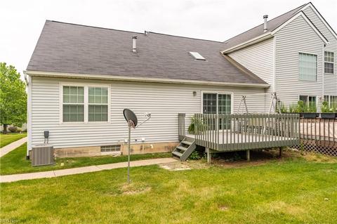 6435 Strawberry Fields Cir NE, Canton, OH 44721 photo 4