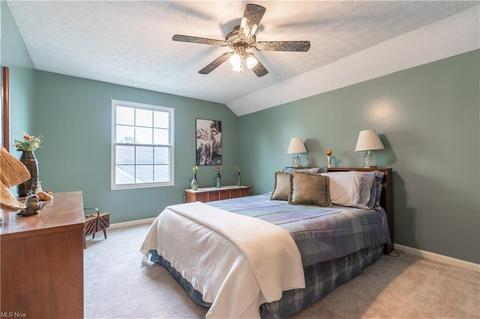 6435 Strawberry Fields Cir NE, Canton, OH 44721 photo 22