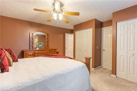 6435 Strawberry Fields Cir NE, Canton, OH 44721 photo 29