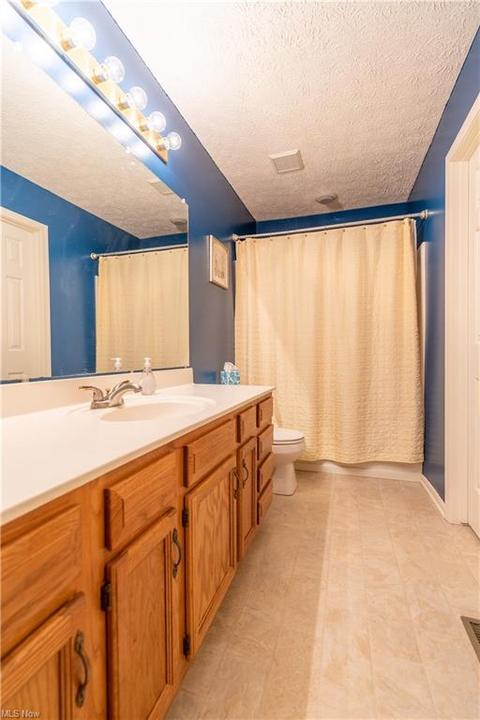 6435 Strawberry Fields Cir NE, Canton, OH 44721 photo 25