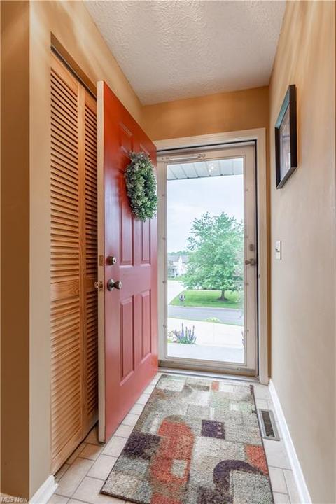 6435 Strawberry Fields Cir NE, Canton, OH 44721 photo 8