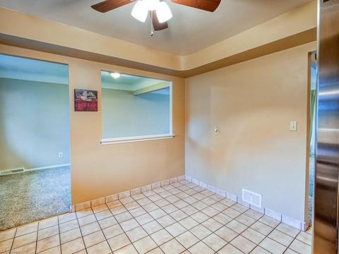2965 Augustine Dr, Parma, OH 44134 photo 8