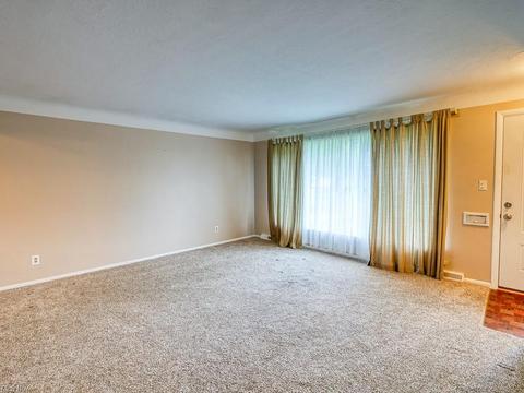 2965 Augustine Dr, Parma, OH 44134 photo 10