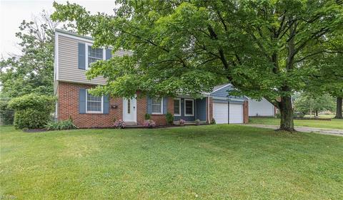 6400 Sequoia Dr, Parma, OH 44134 photo 1