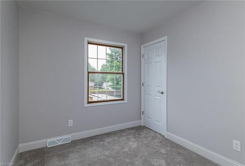 6400 Sequoia Dr, Parma, OH 44134 photo 25