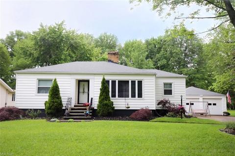 41982 Emerson Ct, Elyria, OH 44035 photo 1