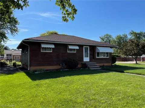 6399 Smith Rd, Brook Park, OH 44142 photo 1