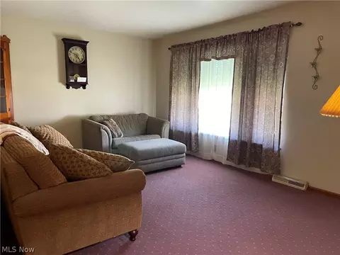 6399 Smith Rd, Brook Park, OH 44142 photo 6