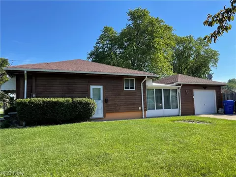 6399 Smith Rd, Brook Park, OH 44142 photo 3
