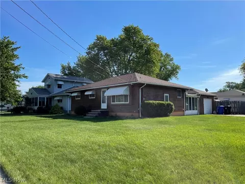 6399 Smith Rd, Brook Park, OH 44142 photo 2