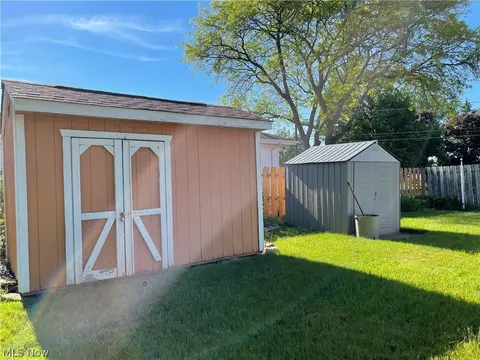 6399 Smith Rd, Brook Park, OH 44142 photo 27