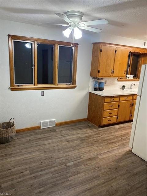 416 Abbe Rd N, Elyria, OH 44035 photo 9