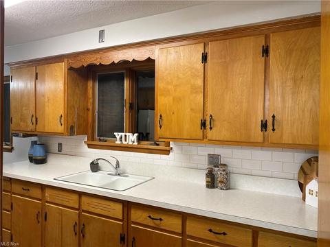 416 Abbe Rd N, Elyria, OH 44035 photo 5
