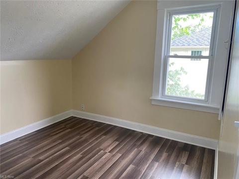 1800 E 290th St, Wickliffe, OH 44092 photo 9
