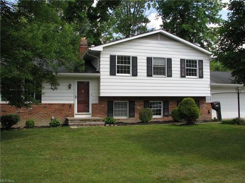 37720 Fox Run Dr, Solon, OH 44139 photo 1