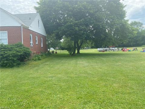 6112 Lucas Ave, Ashtabula, OH 44004 photo 4