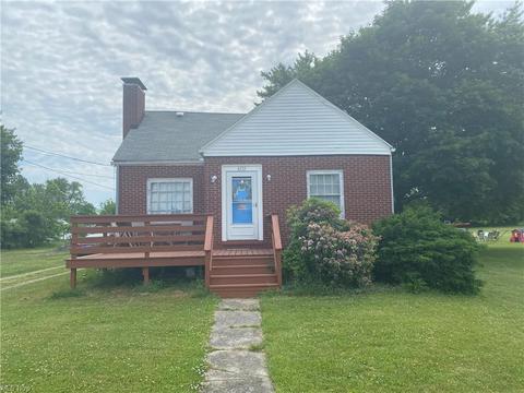 6112 Lucas Ave, Ashtabula, OH 44004 photo 1