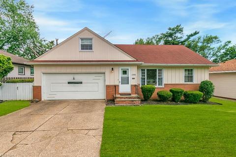 1888 Rush Rd, Wickliffe, OH 44092 photo 2