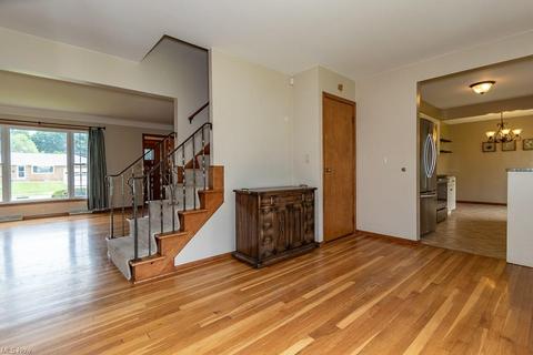 1888 Rush Rd, Wickliffe, OH 44092 photo 5