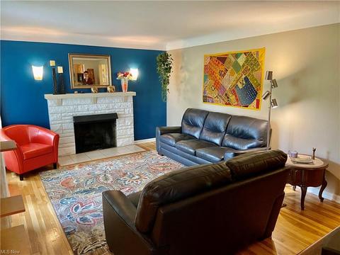7419 Hillside Rd, Independence, OH 44131 photo 4