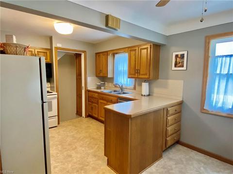 7419 Hillside Rd, Independence, OH 44131 photo 9