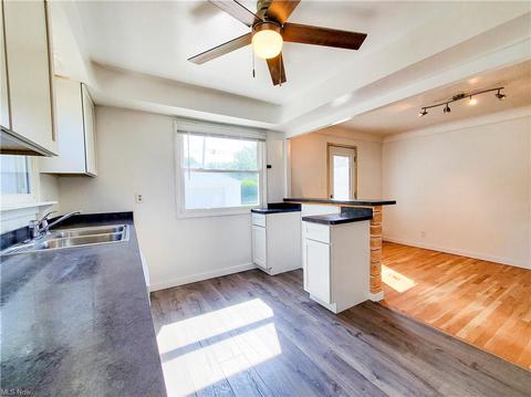 1673 Rush Rd, Wickliffe, OH 44092 photo 9