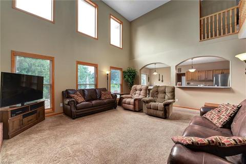 4303 S Fall Lake Dr, Avon, OH 44011 photo 4