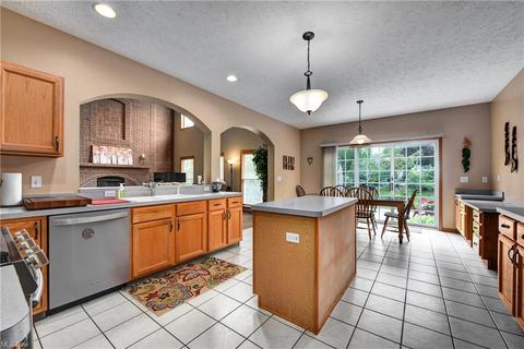 4303 S Fall Lake Dr, Avon, OH 44011 photo 1