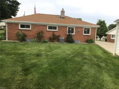 504 W Wilson St, Struthers, OH 44471 photo 4