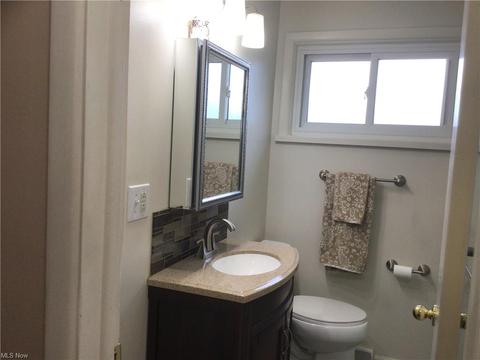 504 W Wilson St, Struthers, OH 44471 photo 23