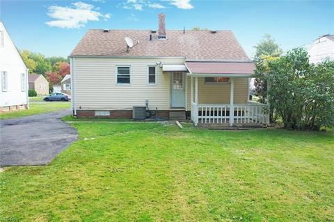 754 E 258th St, Euclid, OH 44132 photo 8