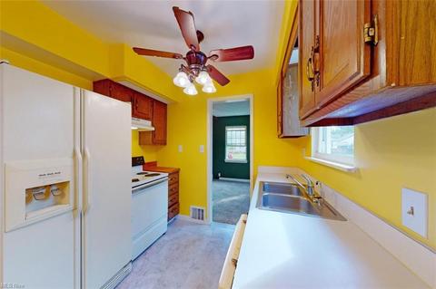 754 E 258th St, Euclid, OH 44132 photo 17