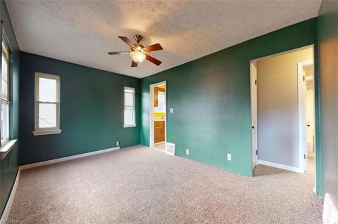 754 E 258th St, Euclid, OH 44132 photo 11