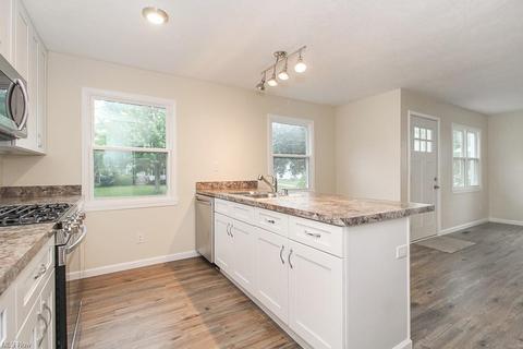 601 Princeton Ave, Elyria, OH 44035 photo 18