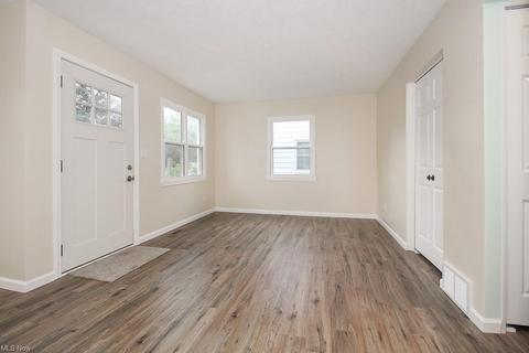 601 Princeton Ave, Elyria, OH 44035 photo 13