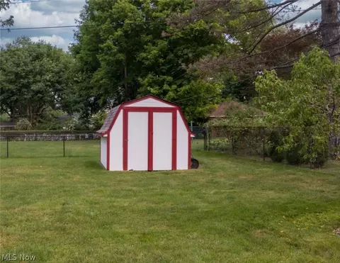 7253 Beechwood Dr, Mentor, OH 44060 photo 35