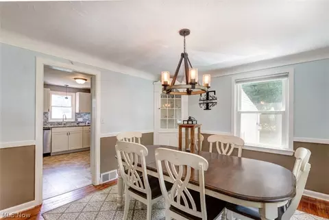 7253 Beechwood Dr, Mentor, OH 44060 photo 9