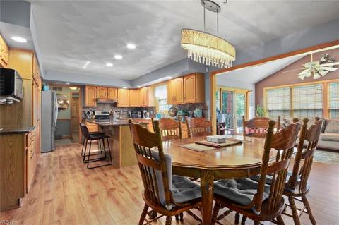 5880 Cherrywood Dr, Boardman, OH 44512 photo 2