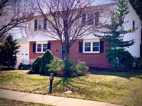 830 Salem Dr, Huron, OH 44839 photo 1