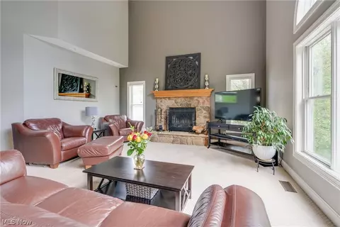 985 Silverbrook Ct, Broadview Heights, OH 44147 photo 9