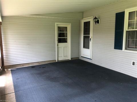 119 Lloyd St, Dover, OH 44622 photo 2